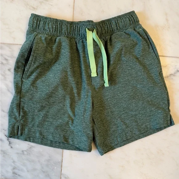 Lot of PRIMARY Kids' Clothing Boys Sizes 6 / 7 - Graphic Tee, Shorts (2), Pants - Picture 2 of 14